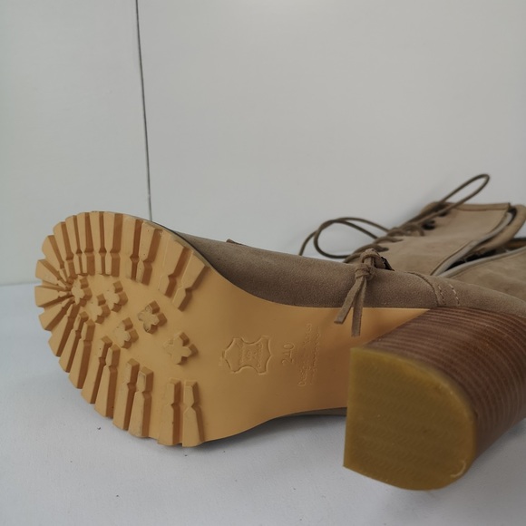 Stylenanda (Korea) suede boots in tan - Picture 8 of 11